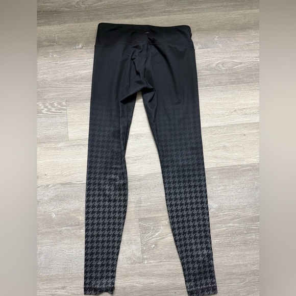 Lululemon Wunder Under Pant Full-On Luon Womens 8 
Giant Houndstooth Dip Dye - Picture 12 of 14